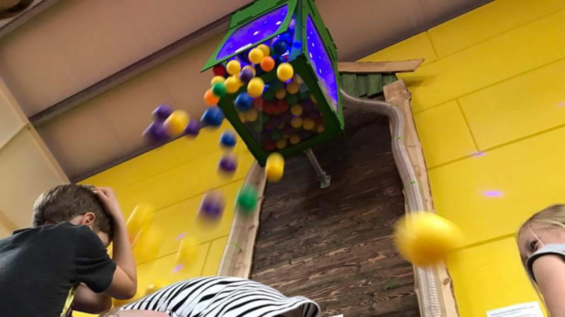 This interactive ball barrel game from Balls Enzo is completely made with the laser machine.