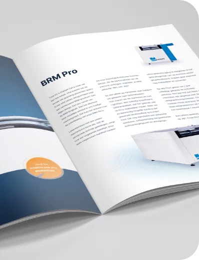 Een pagina van de Pro lasermachine uit de brochure.